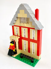 Load image into Gallery viewer, LEGO- Susan B. Anthony & 17 Madison Street